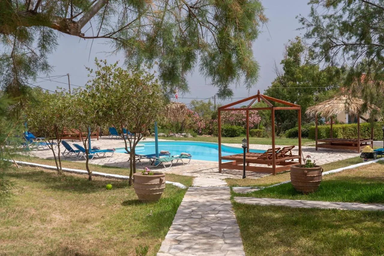 *** מלון דירות Xi Beach XI Village יוון